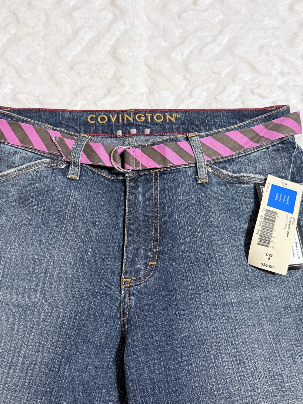 Covington Women's Dark Blue Flare Jeans with Pink Striped Belt - Size 6 - Picture 5 of 16